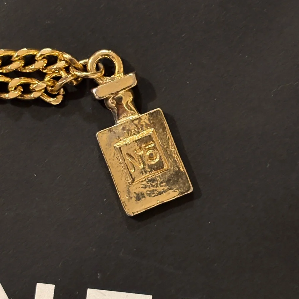 Authentic CHANEL vintage hanging links charms belt 80cm